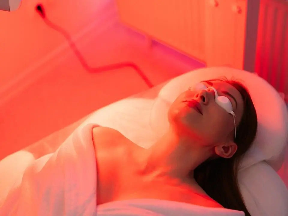 Is Red Light Therapy the Secret to Faster Recovery After Workouts? - EVENSKYN®