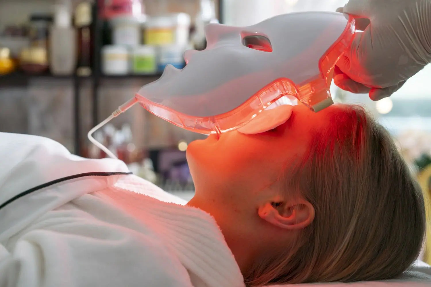 Why is Red Light Therapy the New Beauty Must-Have for Glowing Skin? - EVENSKYN® Why is Red Light Therapy the New Beauty Must-Have for Glowing Skin? - EVENSKYN®