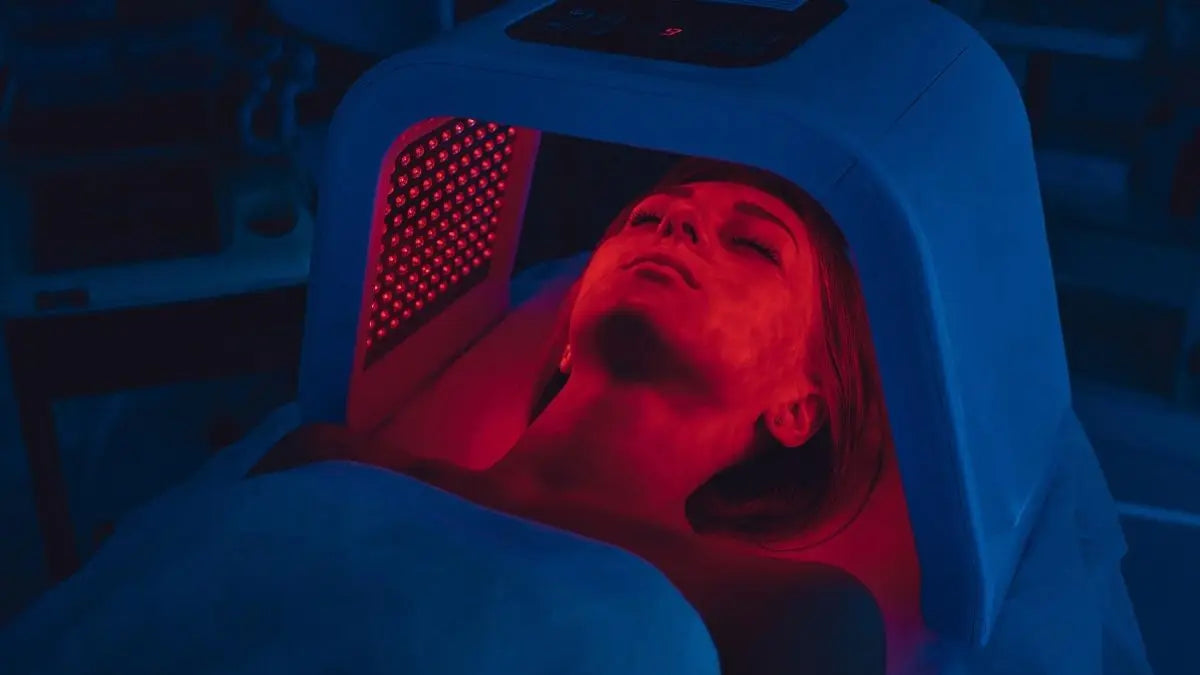 How to Treat Crow's Feet at Home: Affordable Red Light Therapy Tips - EVENSKYN®