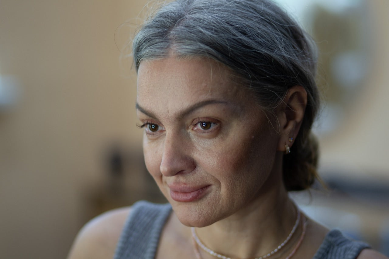 LED Light Therapy: How It Works To De-Wrinkle Sagging Skin, Main Safety Concerns & Who Can Really Use It - EVENSKYN® LED Light Therapy: How It Works To De-Wrinkle Sagging Skin, Main Safety Concerns & Who Can Really Use It - EVENSKYN®