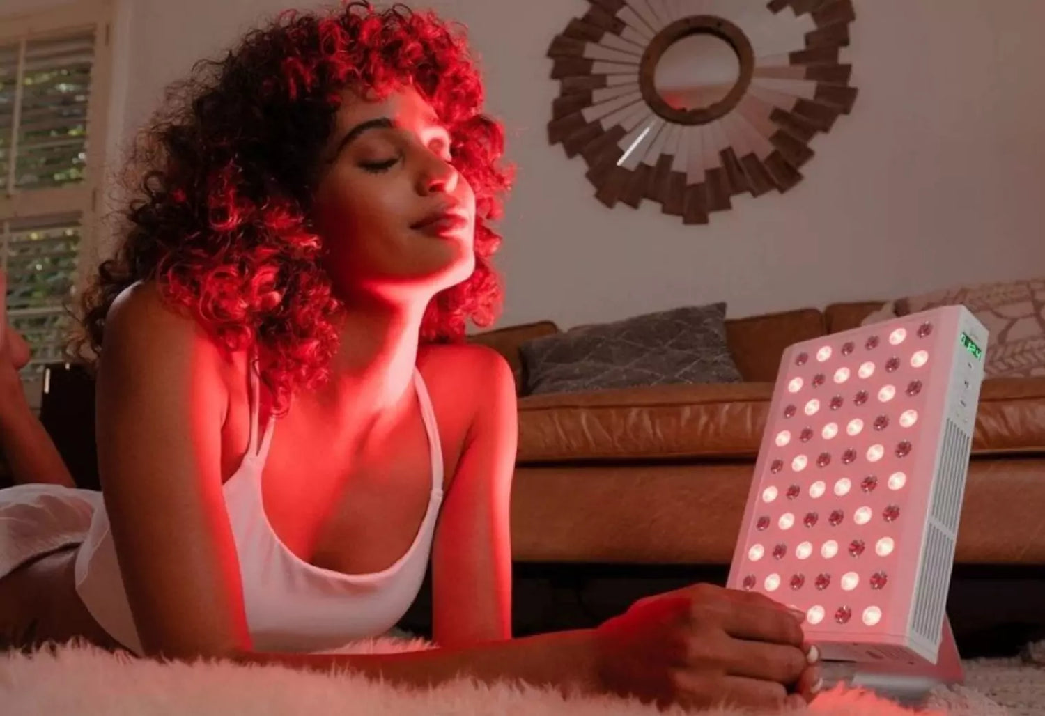 Embrace the Glow: Red Light Therapy for Youthful Skin in the Convenience of Home - EVENSKYN®