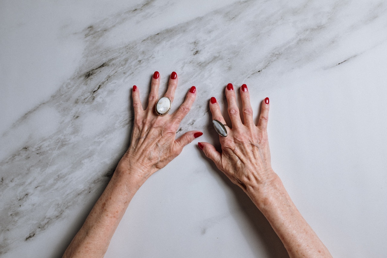 Is Radiofrequency Skin-Tightening Safe For Your Skin? - EVENSKYN®