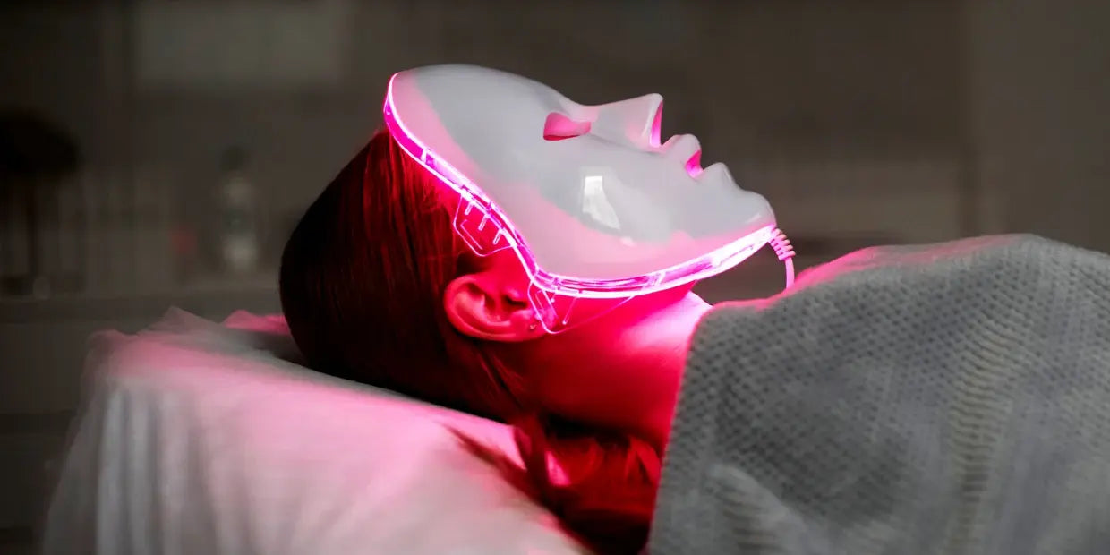 Cutting-edge Anti-Aging on a Budget: How Red Light Therapy is Changing the Game? - EVENSKYN® Cutting-edge Anti-Aging on a Budget: How Red Light Therapy is Changing the Game? - EVENSKYN®