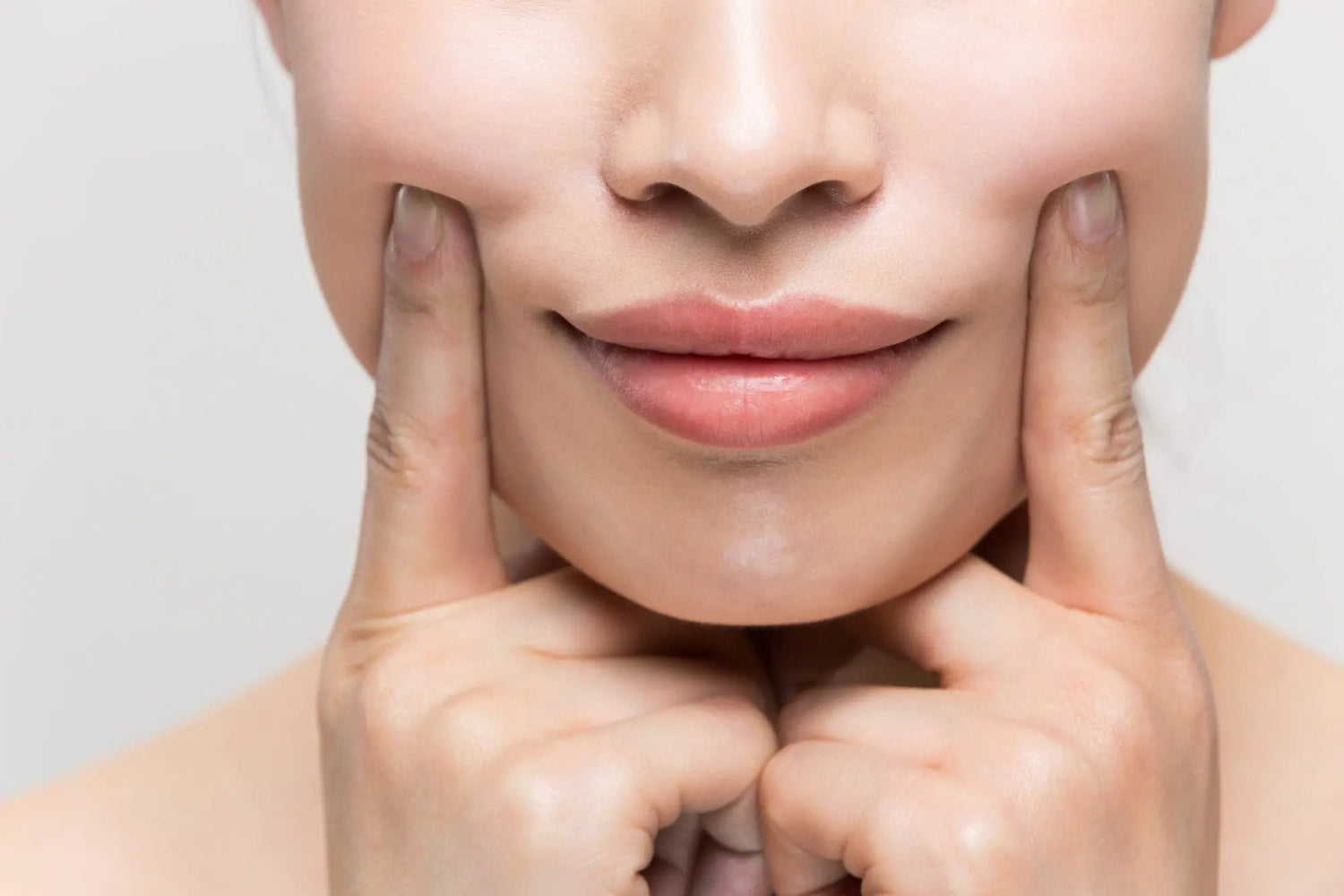 How to Reverse Smile Lines at Home Without Spending a Fortune? - EVENSKYN®