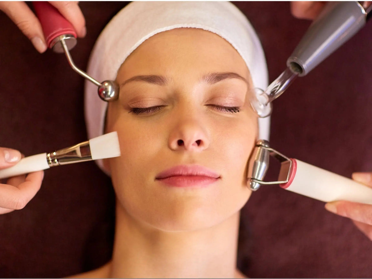 The Ultimate Guide to At-Home Skin Rejuvenation for Women 40+: Comparing Microneedling, IPL, RF, Microcurrent & Red Light - EVENSKYN® 