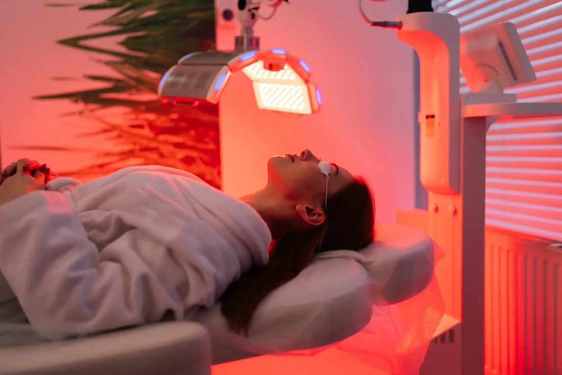 How Red Light Therapy Supports Post-Surgery Recovery - EVENSKYN® 
