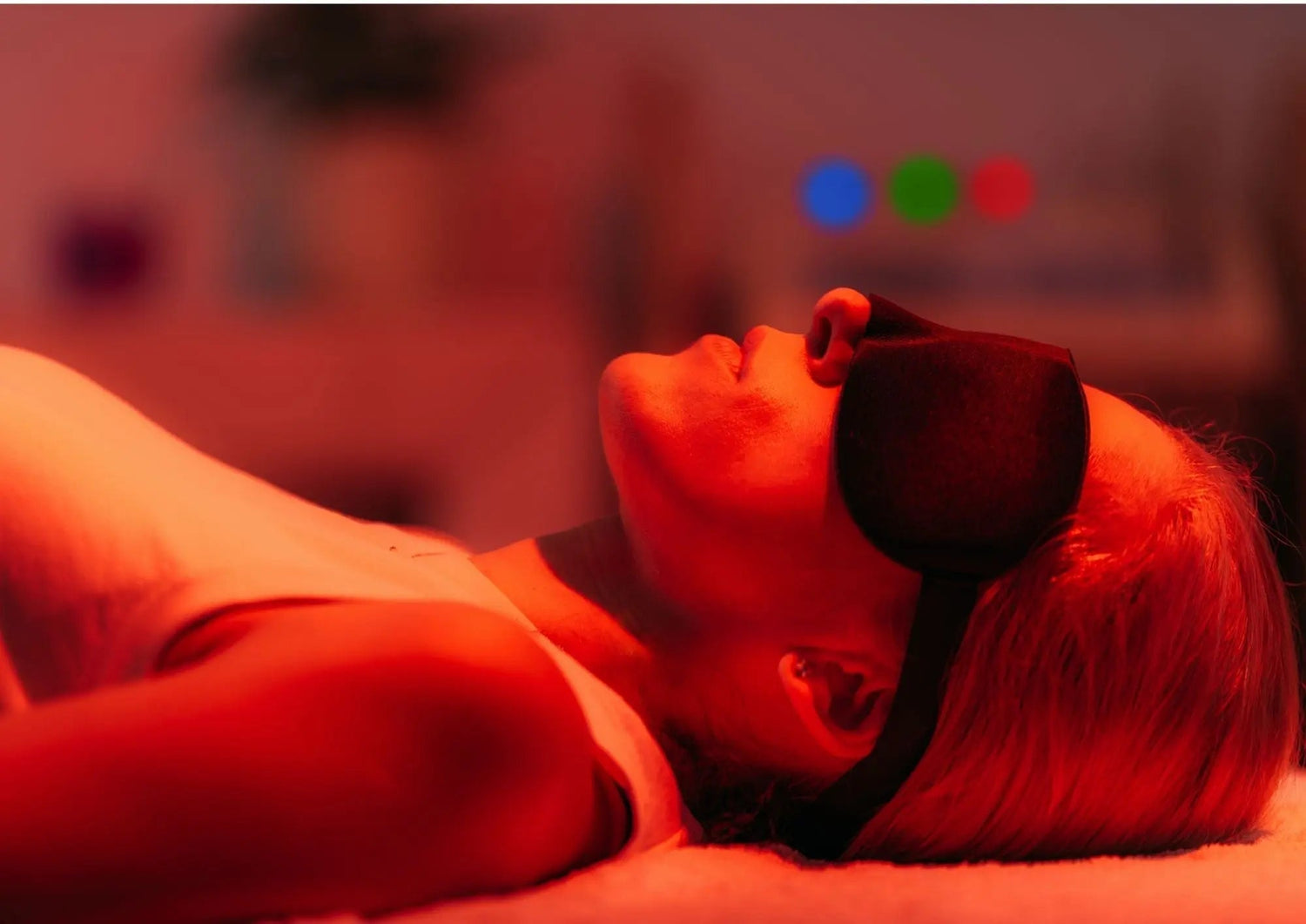 Glow Science: Why Red-Light Therapy Masks Are Everywhere — And What Sets the Mirage Apart - EVENSKYN® 