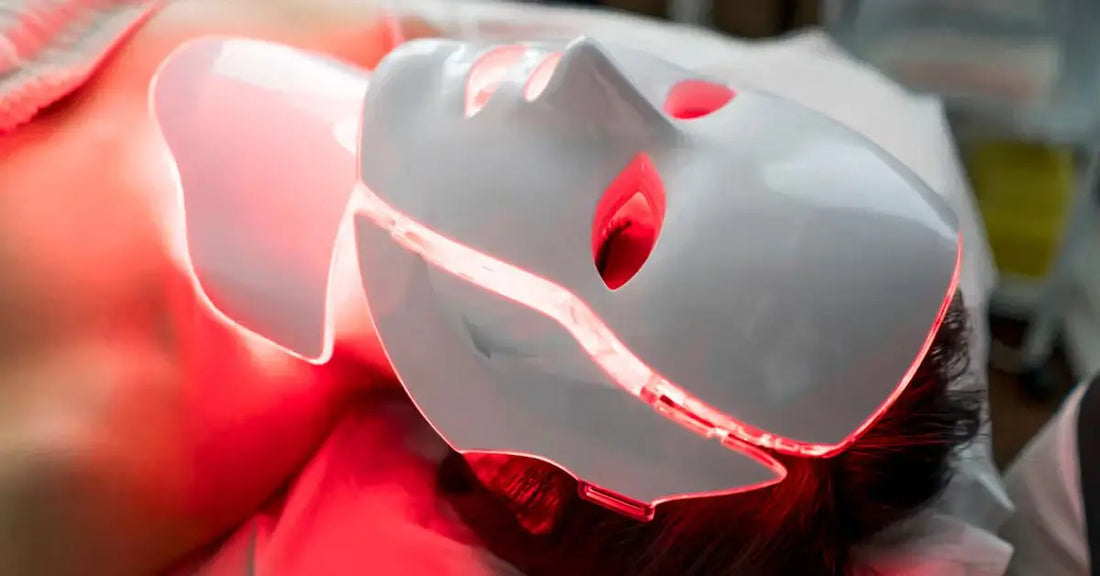 Maximising Red Light Therapy Effects with Inexpensive Skincare Ingredients - EVENSKYN® 