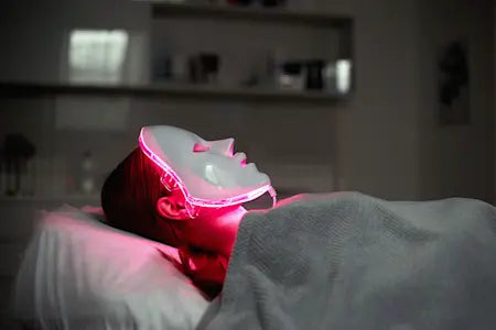 Red Light Therapy and Skin Barrier Protection: What You Need to Know? - EVENSKYN® 