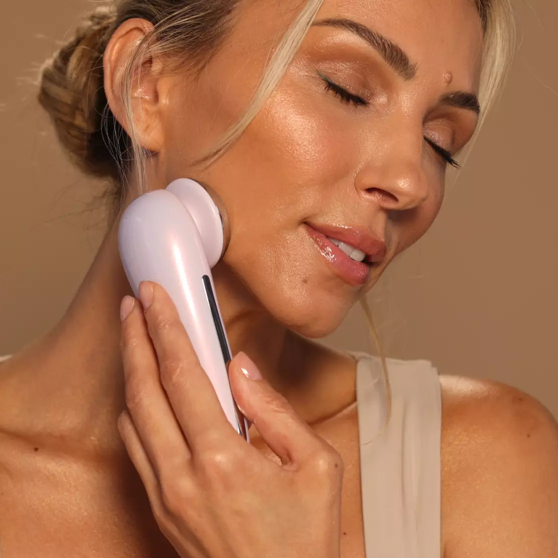 EvenSkyn® Eclipse: Everyday Skin Toning & Maintenance Handset